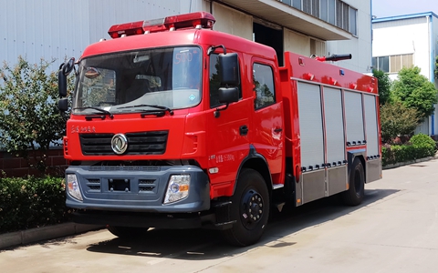東風(fēng)D913 6噸水罐消防車