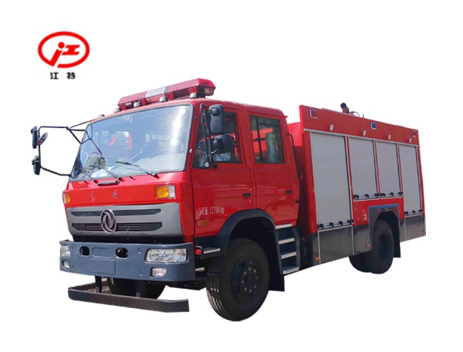 國五東風145 5.5噸水罐消防車