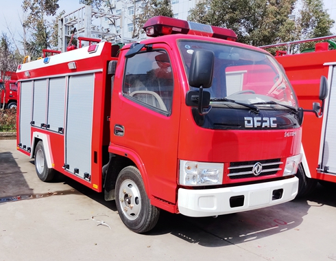 國五東風(fēng)單排1噸水罐消防車（藍(lán)牌）