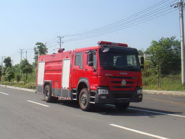 JDF5204GXFSG80型水罐消防車