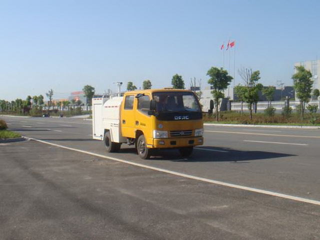 江特牌JDF5041GPSE5型綠化噴灑車