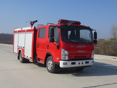國六五十鈴700P 3.5噸泡沫消防車