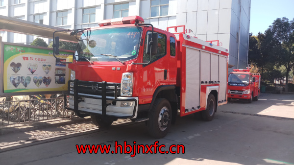 凱馬四驅(qū)森林消防水罐車(1).jpg