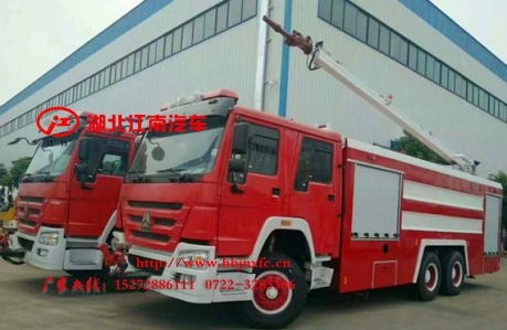 舉高消防車.jpg